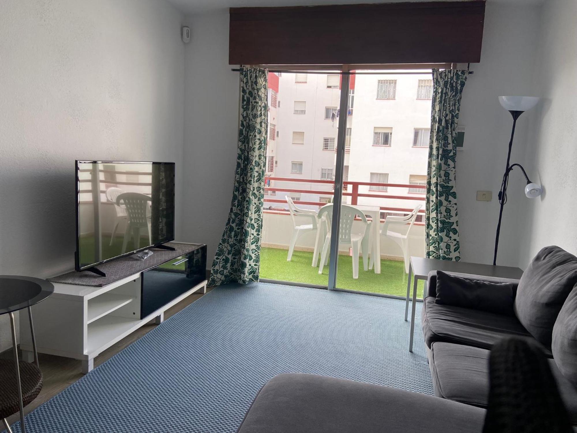 Piso Familiar De 3hab Con Piscina En