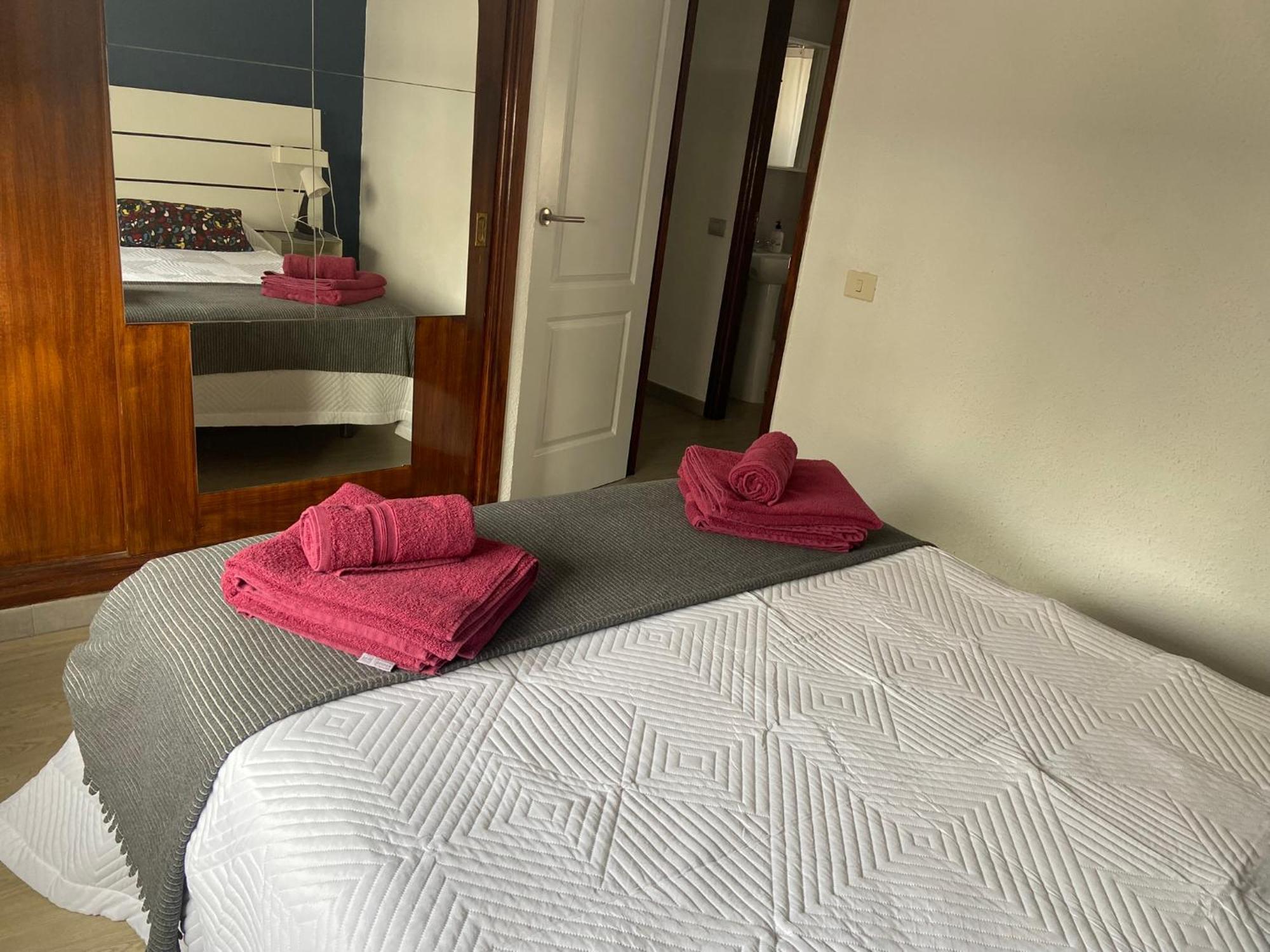 Piso Familiar De 3hab Con Piscina En Appartement