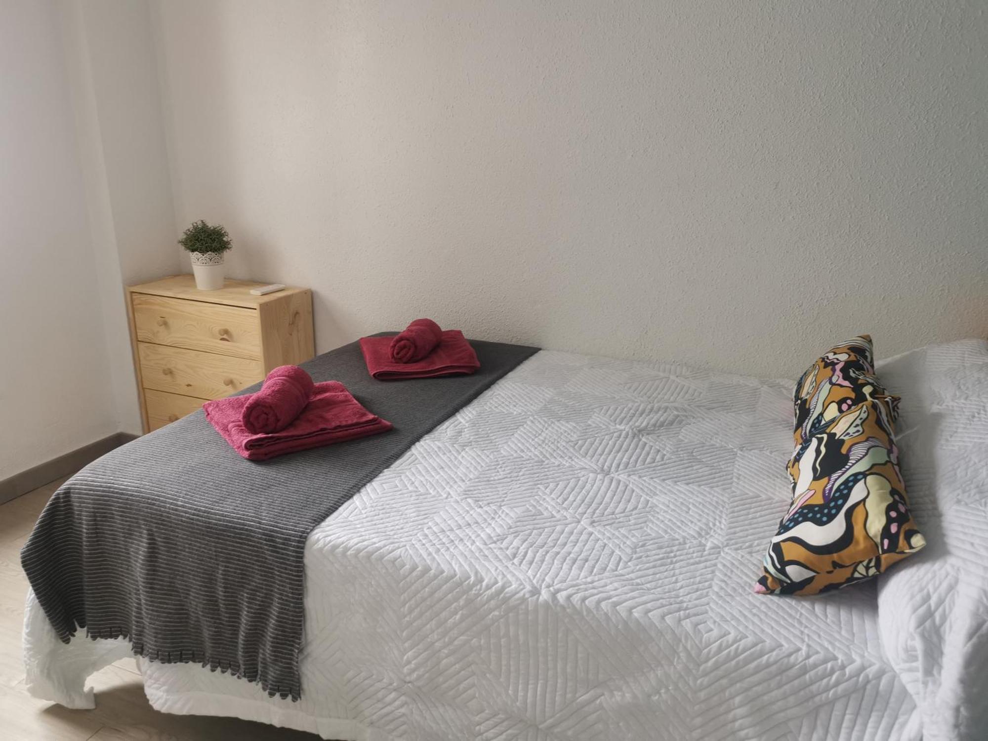Piso Familiar De 3hab Con Piscina En Apartment *